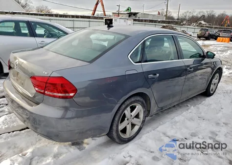 2014 Volkswagen Passat S из США, поврежденный, VIN 1VWAT7A30EC025013